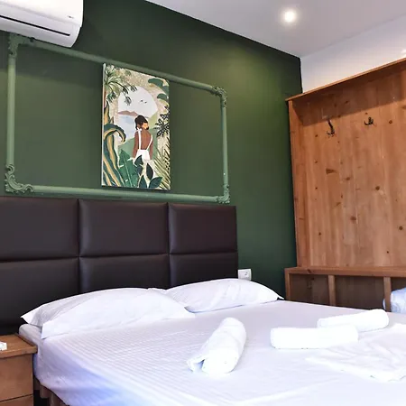 酒店 Siesta Dhërmi
